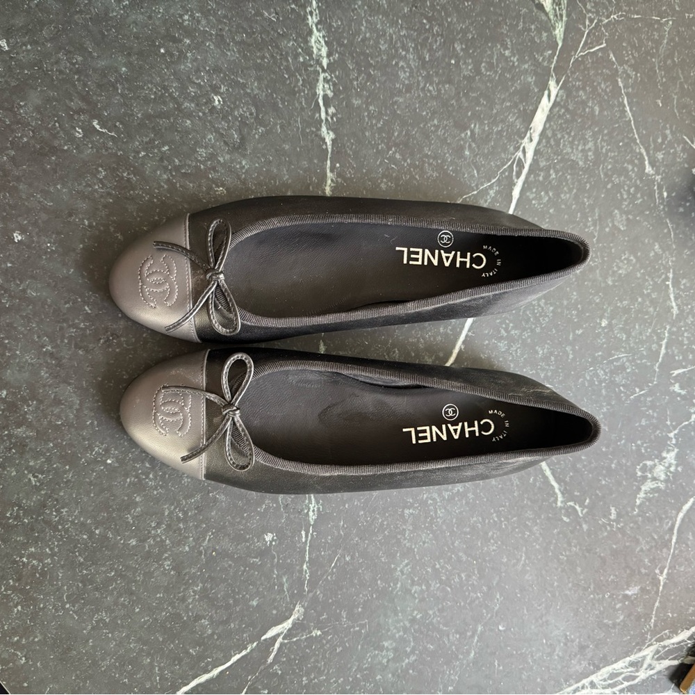 Chanel Ballet Flats in Black - Picture 7 of 14